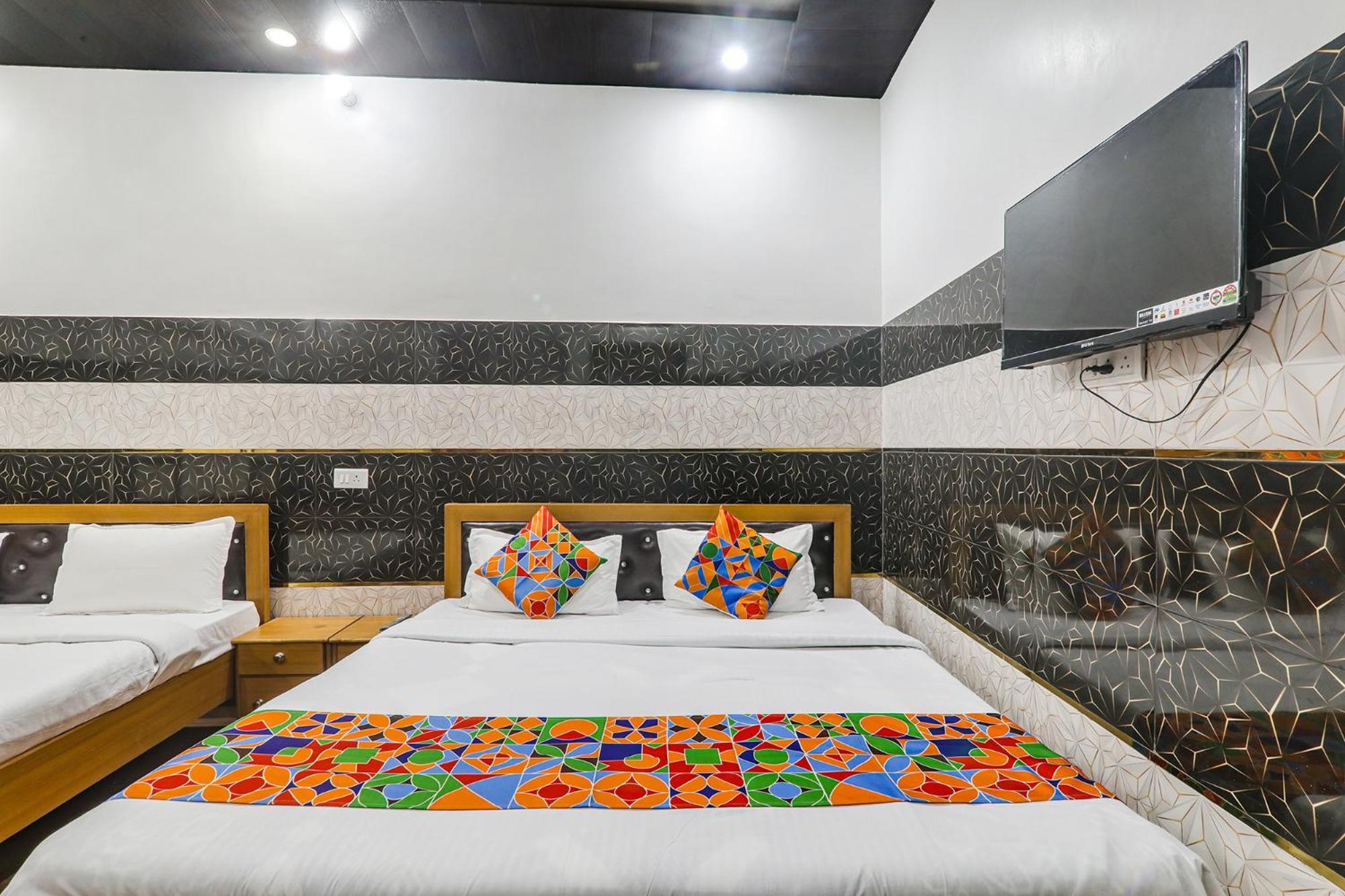 Fabexpress Milan Palace Ayodhya Luaran gambar