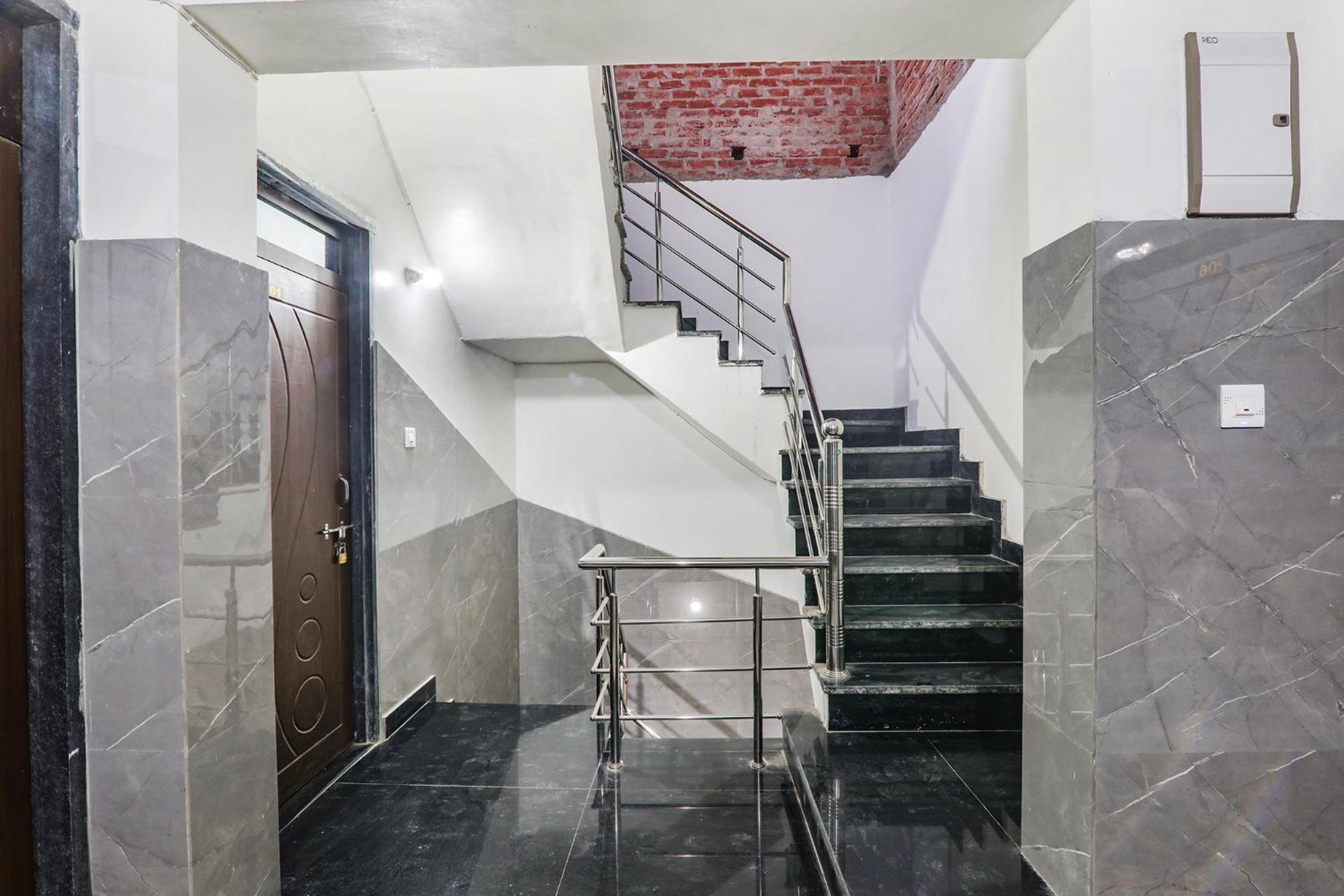 Fabexpress Milan Palace Ayodhya Luaran gambar