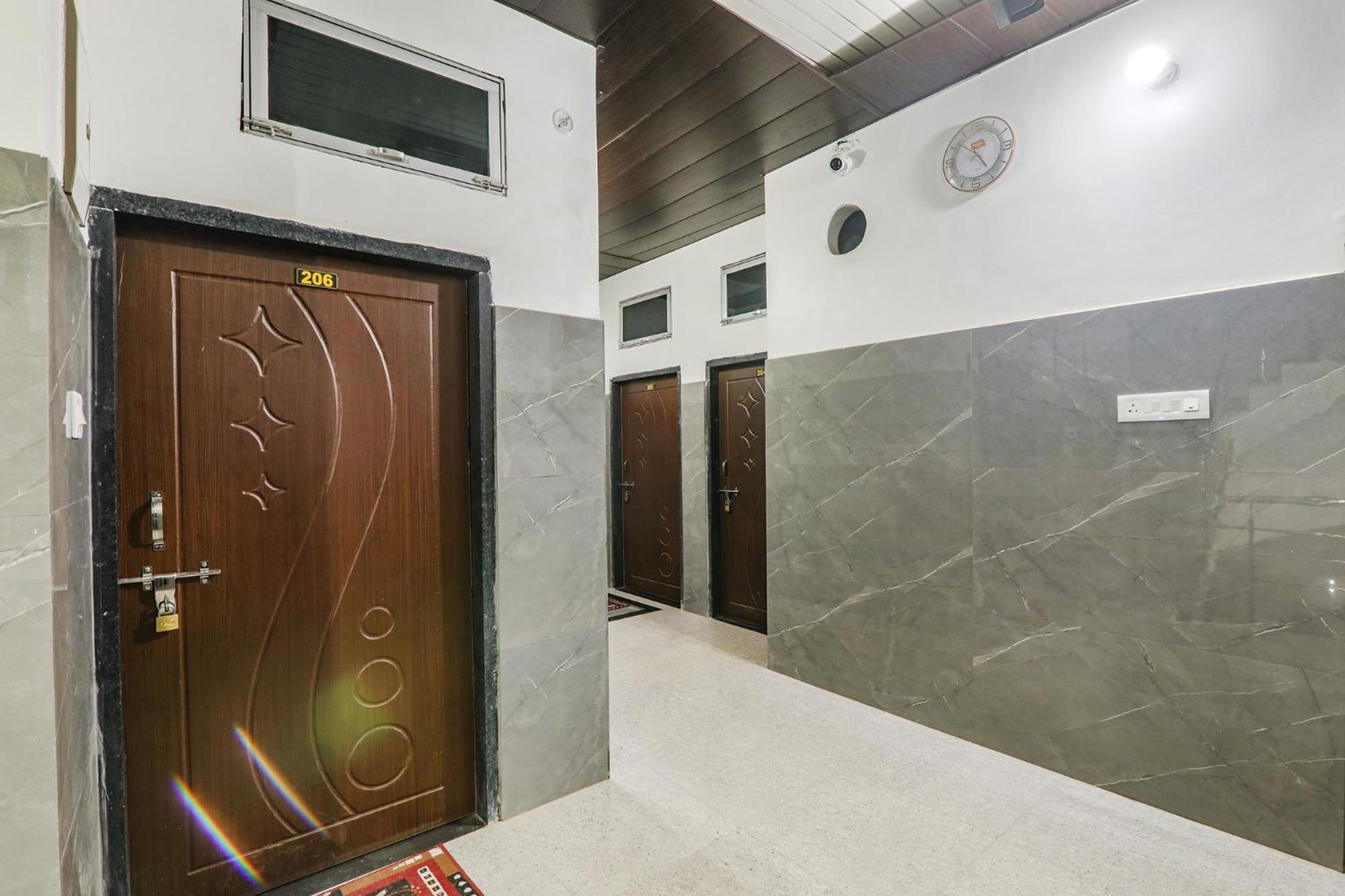 Fabexpress Milan Palace Ayodhya Luaran gambar