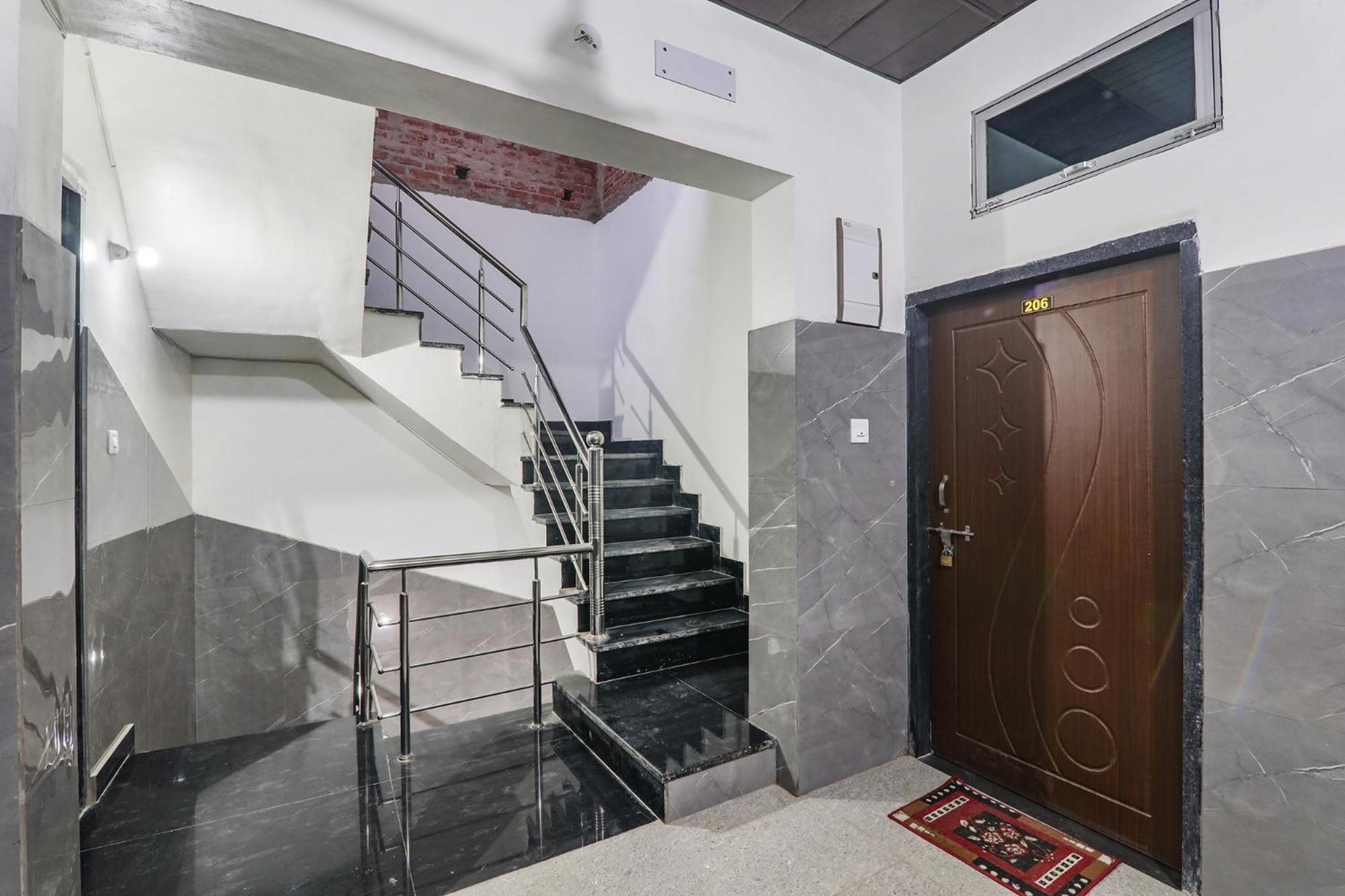 Fabexpress Milan Palace Ayodhya Luaran gambar