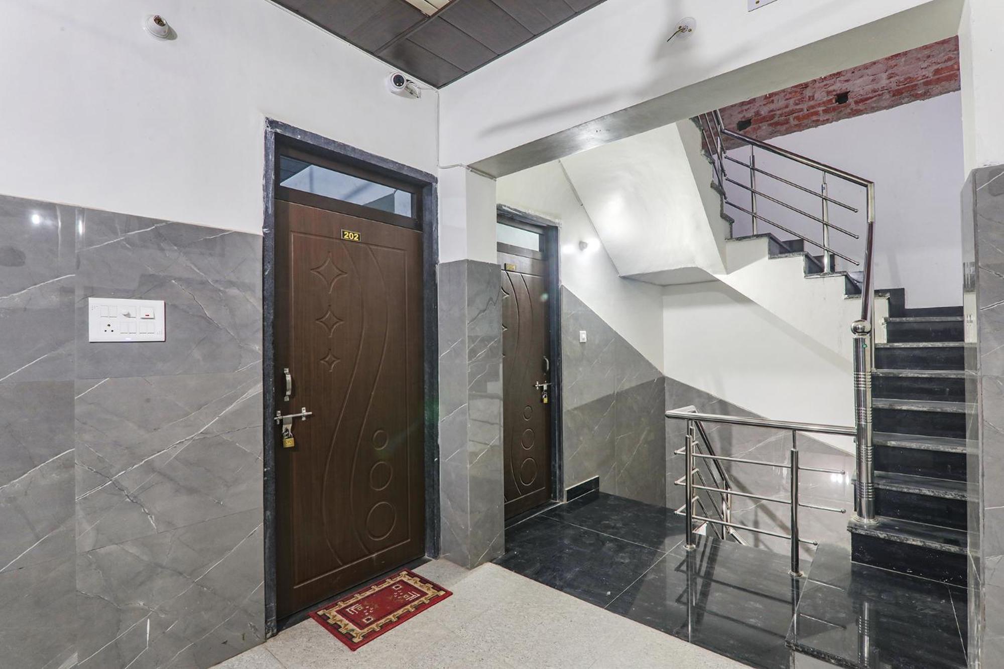 Fabexpress Milan Palace Ayodhya Luaran gambar